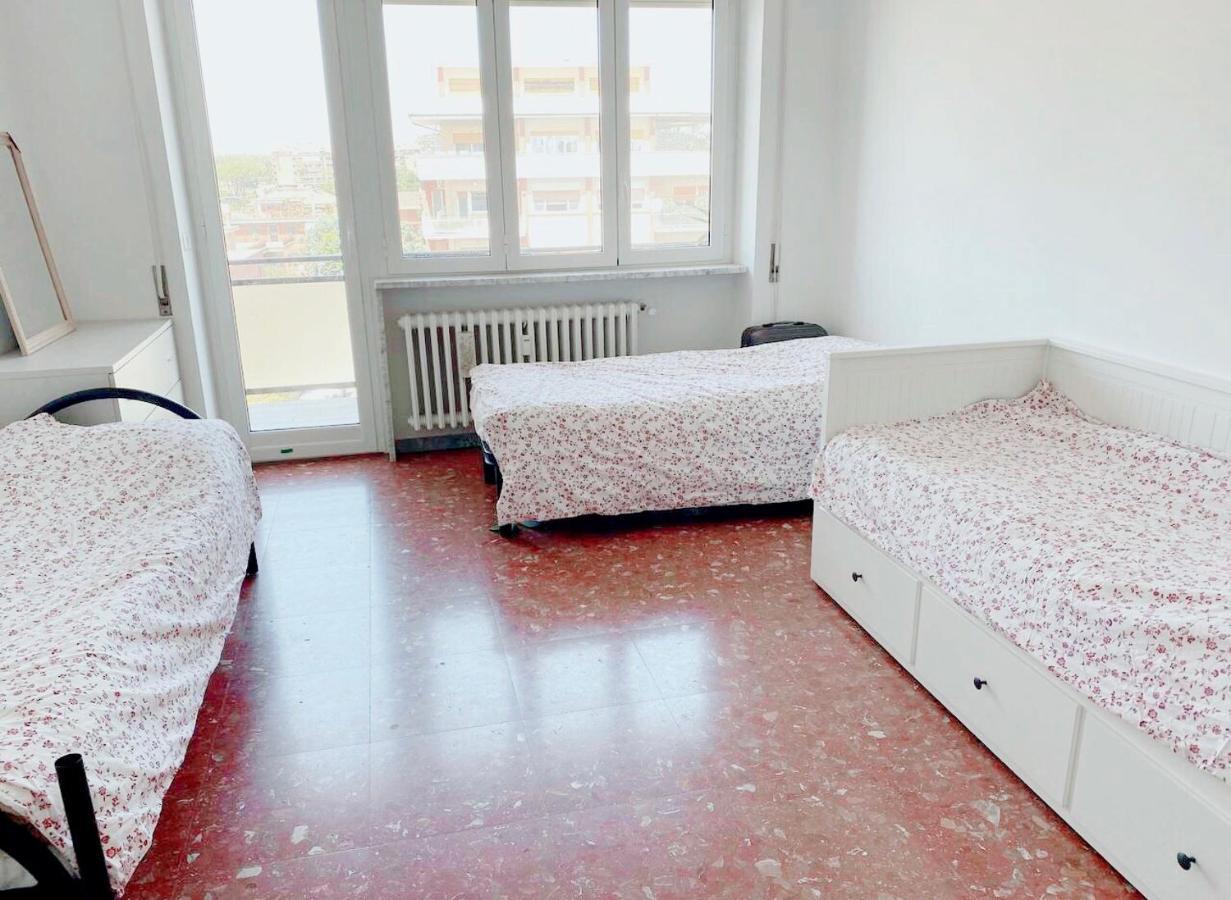 Female Dormitory For Only Female Alojamento de Acomodação e Pequeno-almoço